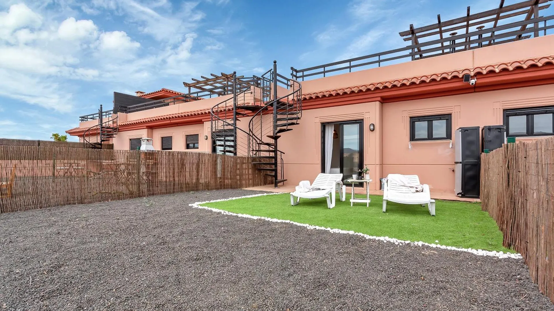 Villa Asensio Lajares